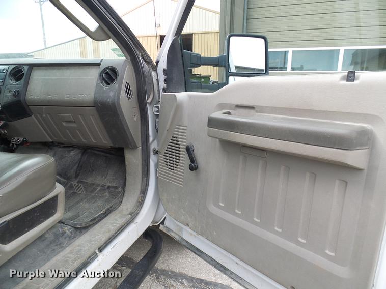 image for item DF7097 2008 Ford F550 Super Duty dump flatbed truck