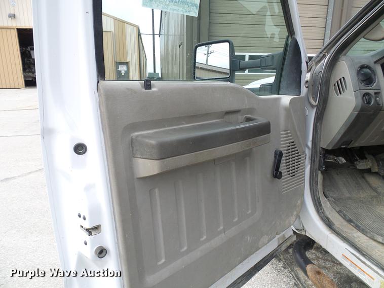 image for item DF7097 2008 Ford F550 Super Duty dump flatbed truck