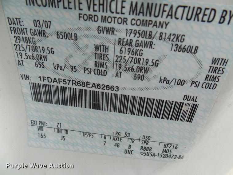 image for item DF7097 2008 Ford F550 Super Duty dump flatbed truck