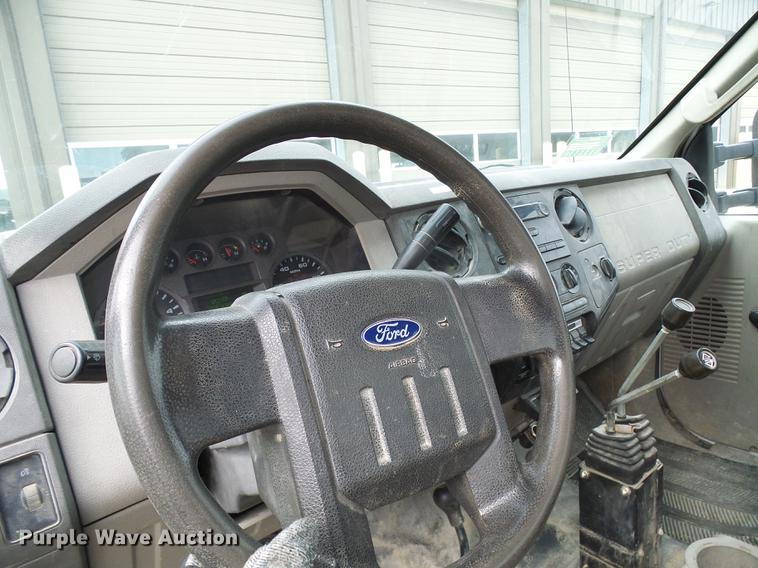 image for item DF7097 2008 Ford F550 Super Duty dump flatbed truck