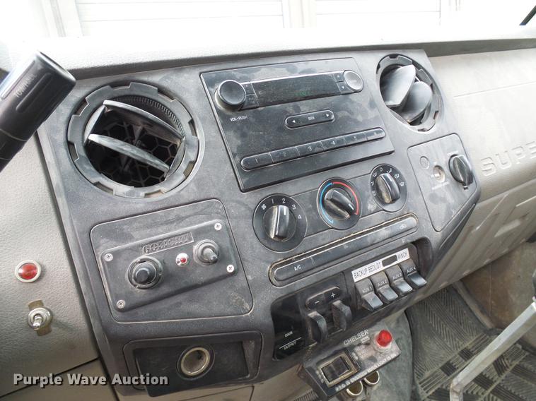 image for item DF7097 2008 Ford F550 Super Duty dump flatbed truck