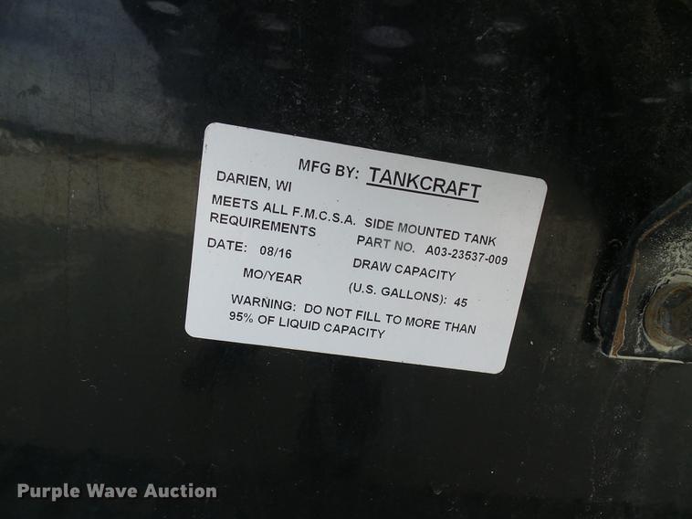 image for item DF7101 2003 Freightliner Business Class M2 bucket truck