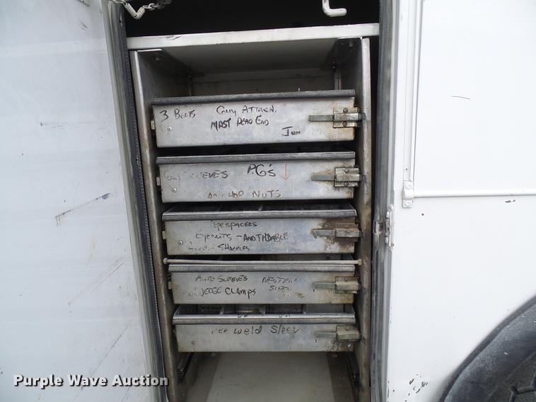 image for item DF7101 2003 Freightliner Business Class M2 bucket truck