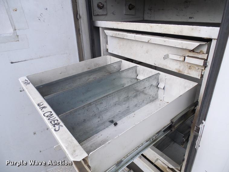 image for item DF7101 2003 Freightliner Business Class M2 bucket truck