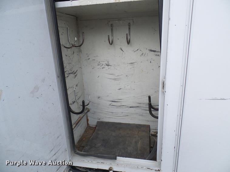 image for item DF7101 2003 Freightliner Business Class M2 bucket truck