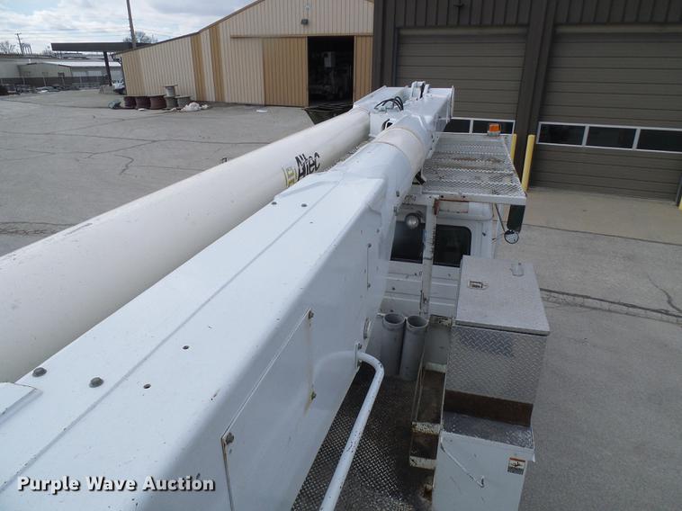 image for item DF7101 2003 Freightliner Business Class M2 bucket truck