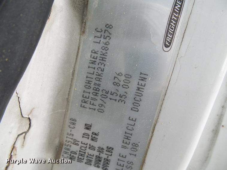 image for item DF7101 2003 Freightliner Business Class M2 bucket truck