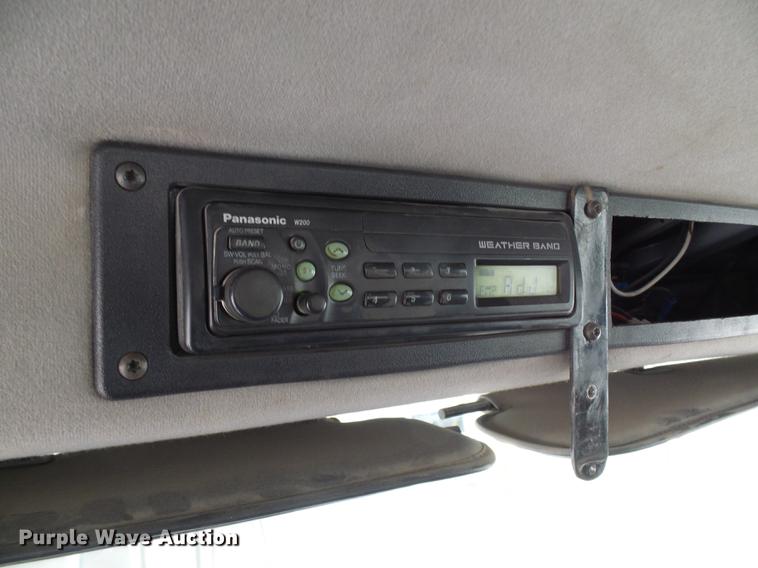 image for item DF7101 2003 Freightliner Business Class M2 bucket truck