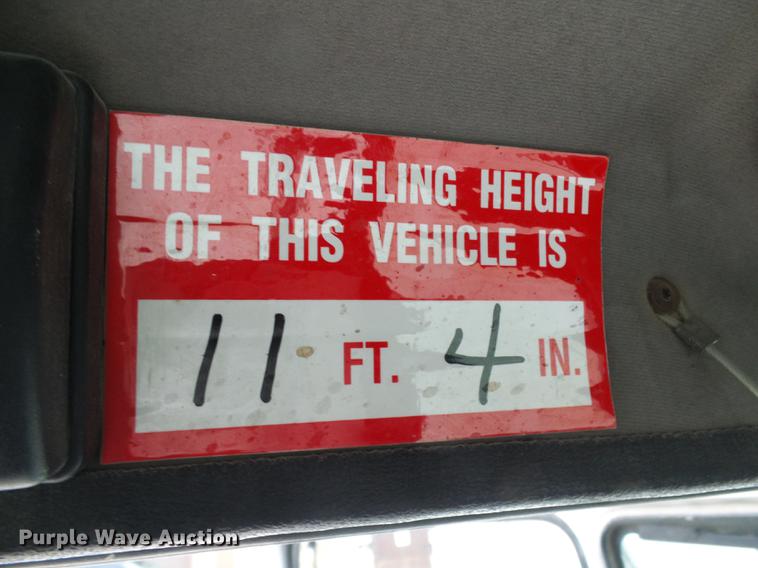 image for item DF7101 2003 Freightliner Business Class M2 bucket truck