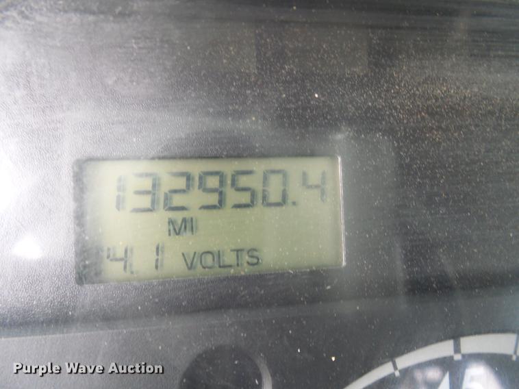 image for item DF7101 2003 Freightliner Business Class M2 bucket truck