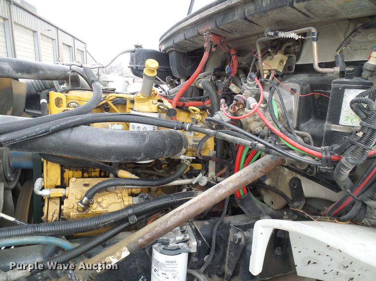 image for item DF7101 2003 Freightliner Business Class M2 bucket truck