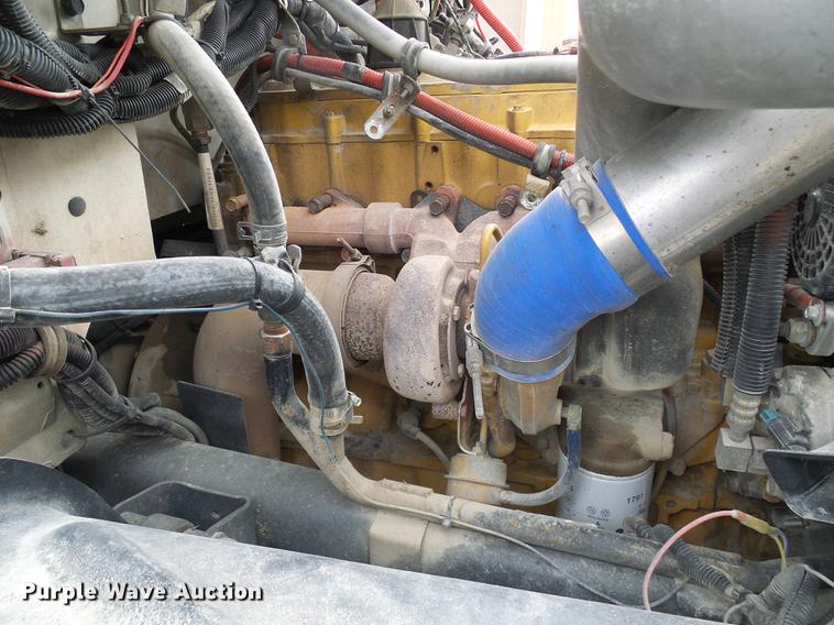 image for item DF7101 2003 Freightliner Business Class M2 bucket truck