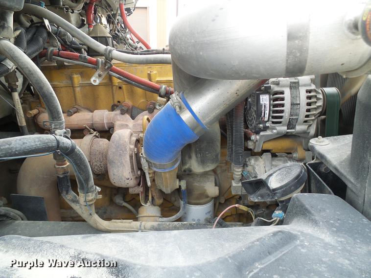 image for item DF7101 2003 Freightliner Business Class M2 bucket truck