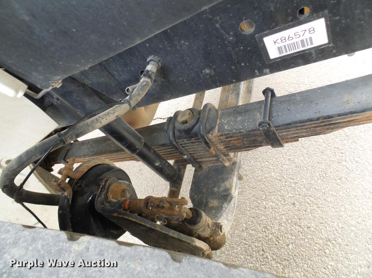 image for item DF7101 2003 Freightliner Business Class M2 bucket truck