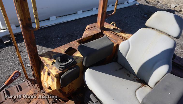 image for item DF7593 John Deere 750C LGP dozer