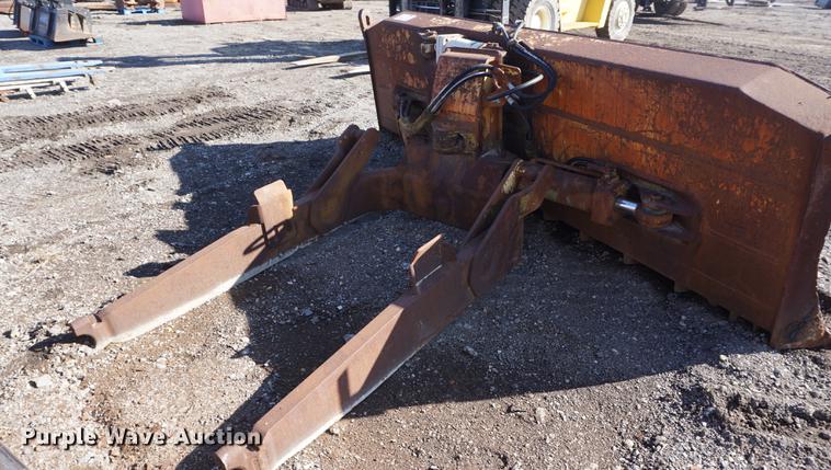 image for item DF7593 John Deere 750C LGP dozer