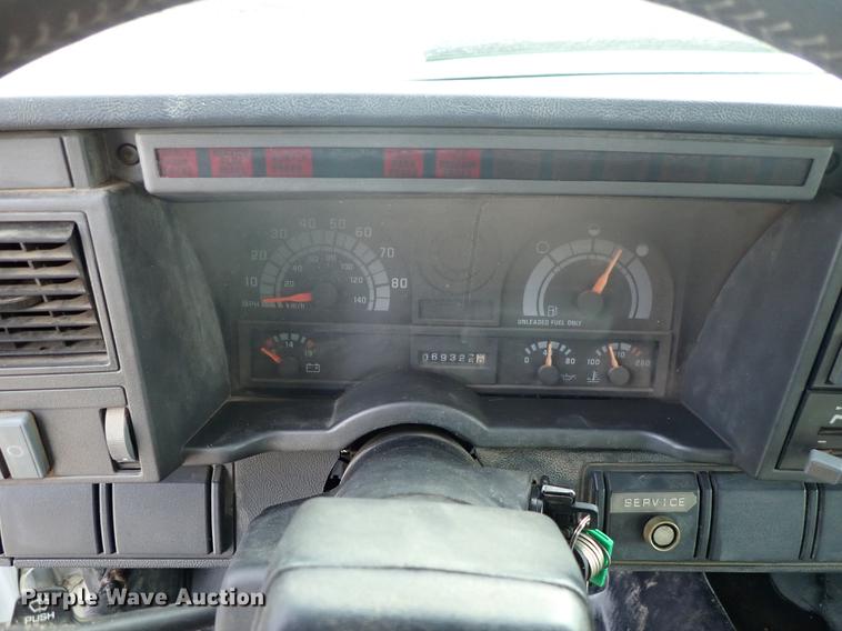 image for item DF8702 1996 GMC TopKick dump truck
