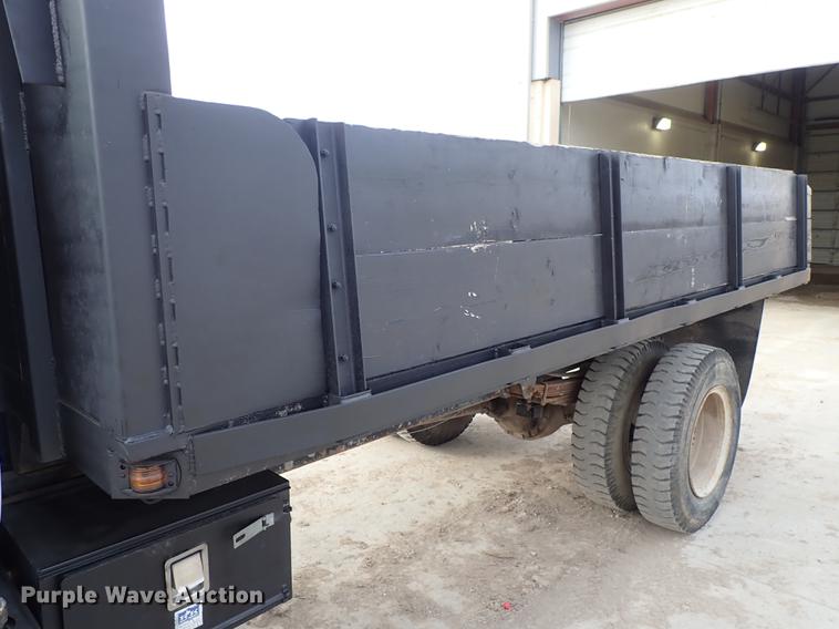 image for item DF8702 1996 GMC TopKick dump truck