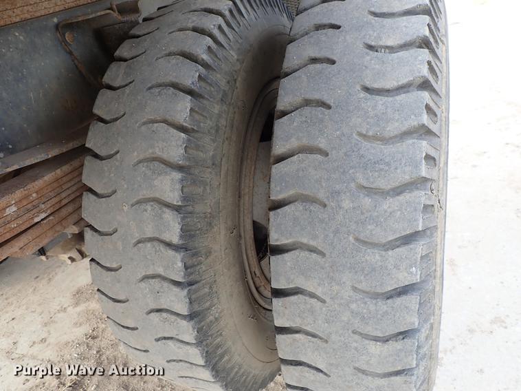 image for item DF8702 1996 GMC TopKick dump truck
