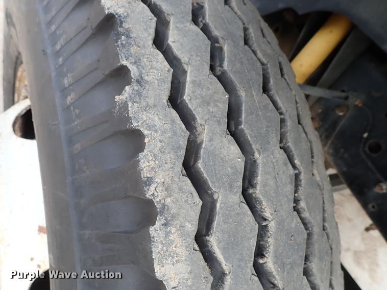image for item DF8702 1996 GMC TopKick dump truck