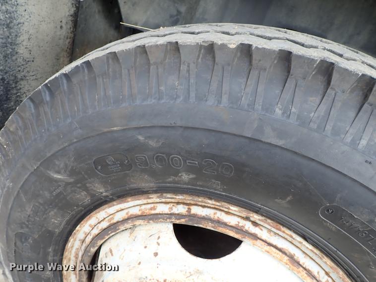 image for item DF8702 1996 GMC TopKick dump truck