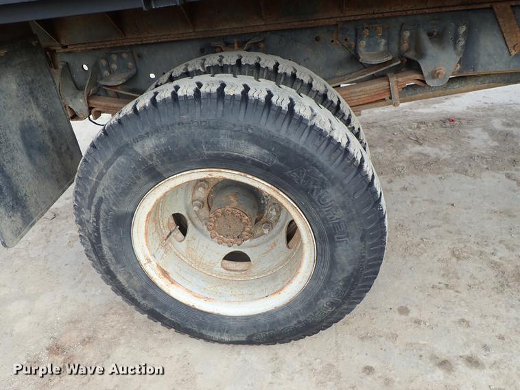image for item DF8702 1996 GMC TopKick dump truck