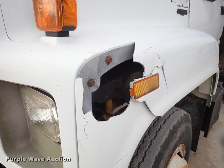 image for item DF8702 1996 GMC TopKick dump truck