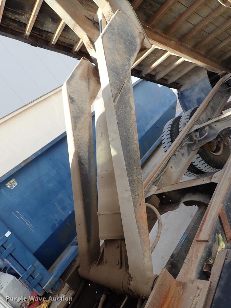 image for item DF8702 1996 GMC TopKick dump truck