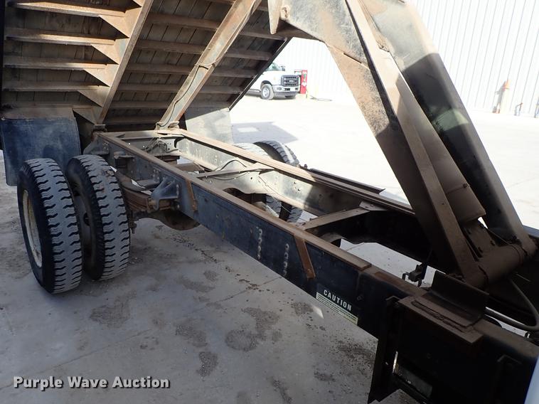 image for item DF8702 1996 GMC TopKick dump truck