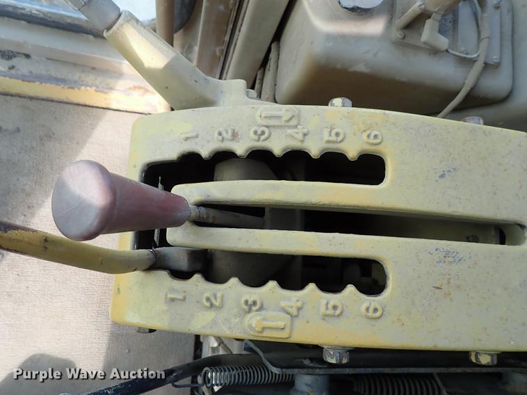 image for item DF8707 1980 Caterpillar 120G motor grader