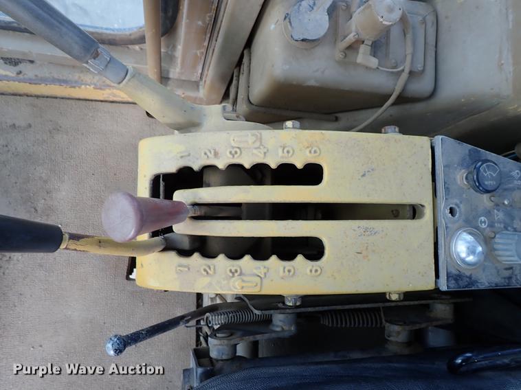 image for item DF8707 1980 Caterpillar 120G motor grader