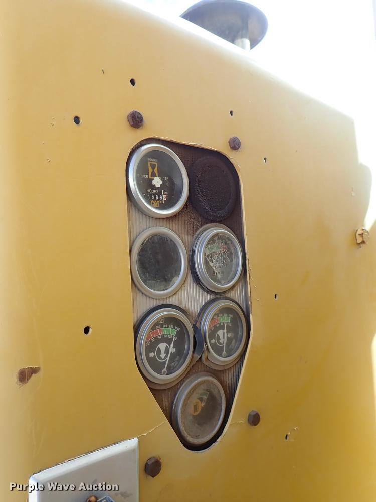 image for item DF8707 1980 Caterpillar 120G motor grader