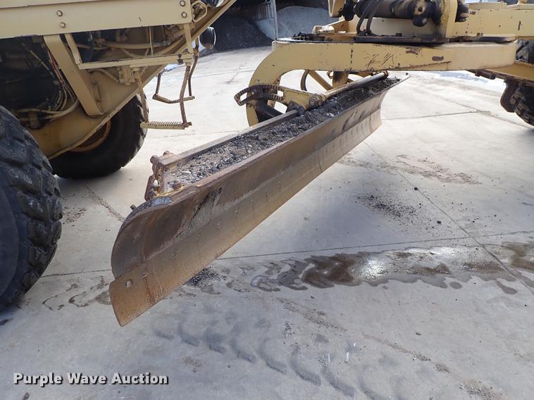 image for item DF8707 1980 Caterpillar 120G motor grader