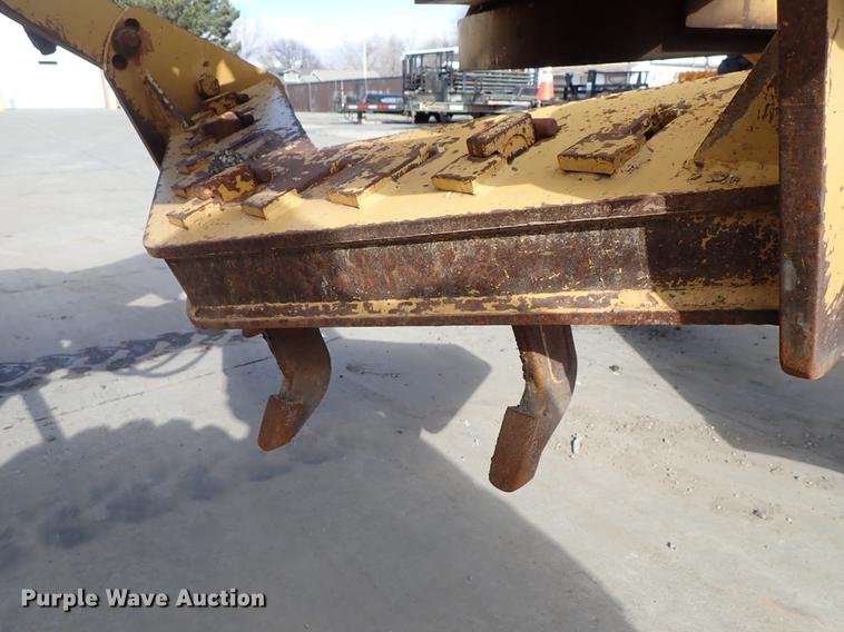 image for item DF8707 1980 Caterpillar 120G motor grader