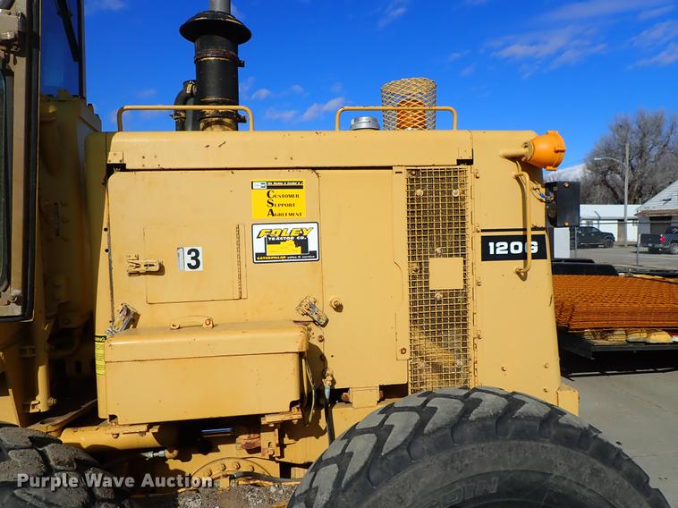 image for item DF8707 1980 Caterpillar 120G motor grader