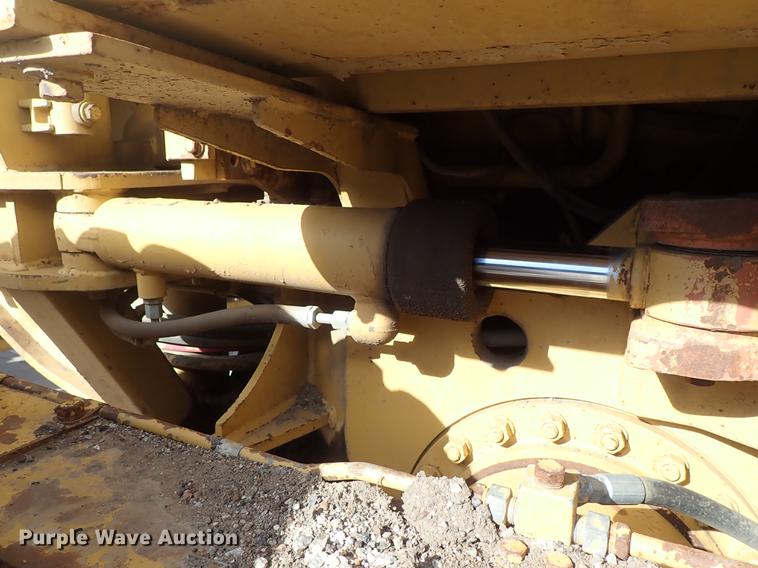 image for item DF8707 1980 Caterpillar 120G motor grader