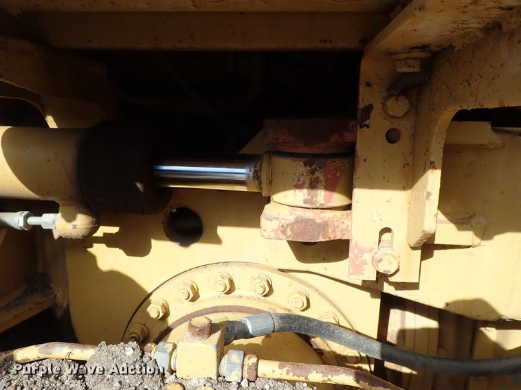 image for item DF8707 1980 Caterpillar 120G motor grader