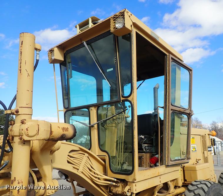 image for item DF8707 1980 Caterpillar 120G motor grader