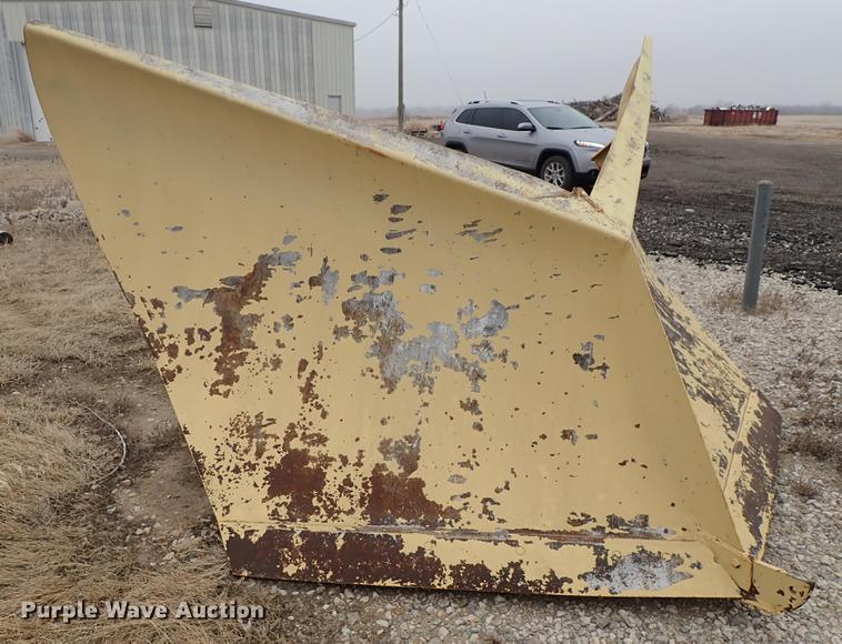 image for item DF8707 1980 Caterpillar 120G motor grader