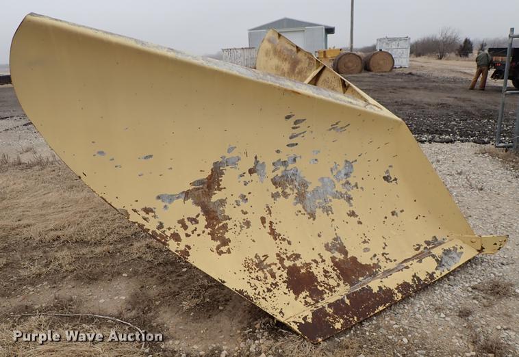 image for item DF8707 1980 Caterpillar 120G motor grader