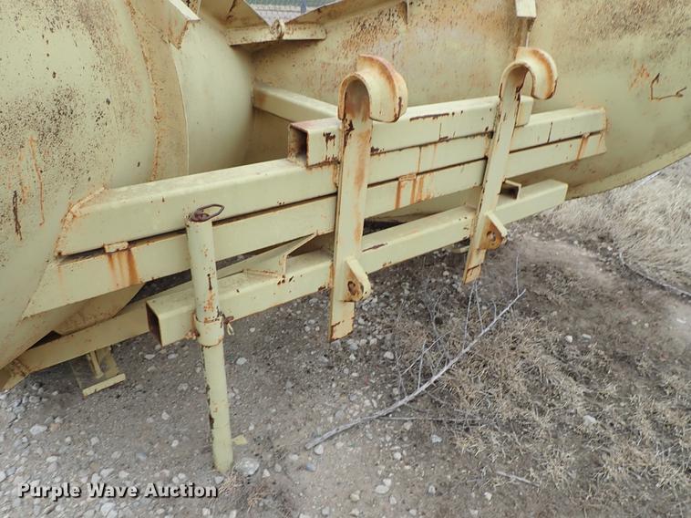 image for item DF8707 1980 Caterpillar 120G motor grader