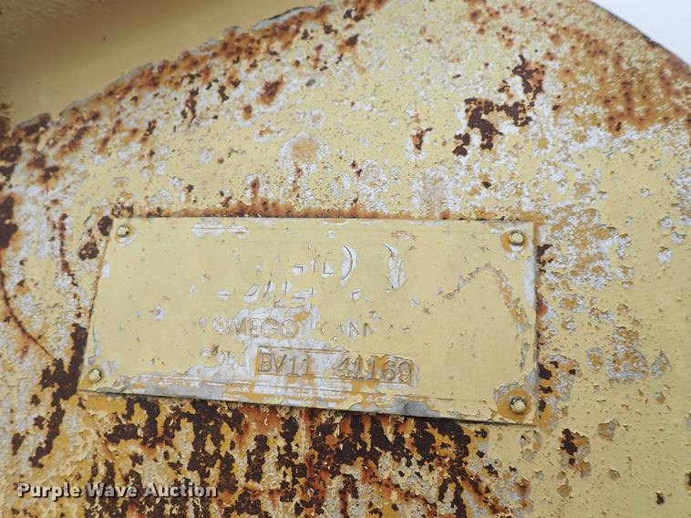 image for item DF8707 1980 Caterpillar 120G motor grader