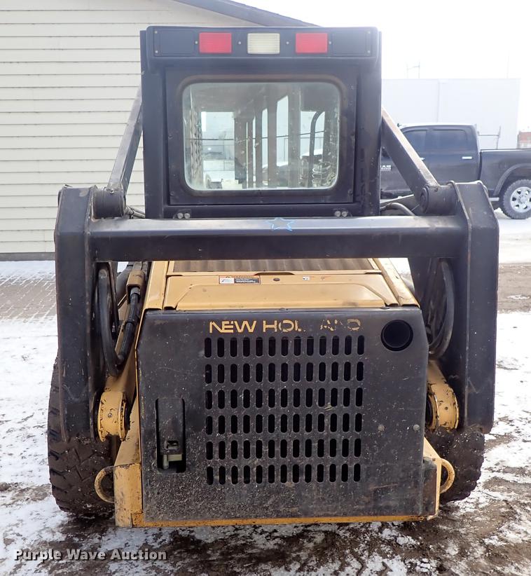 image for item DF8729 New Holland LX655 skid steer