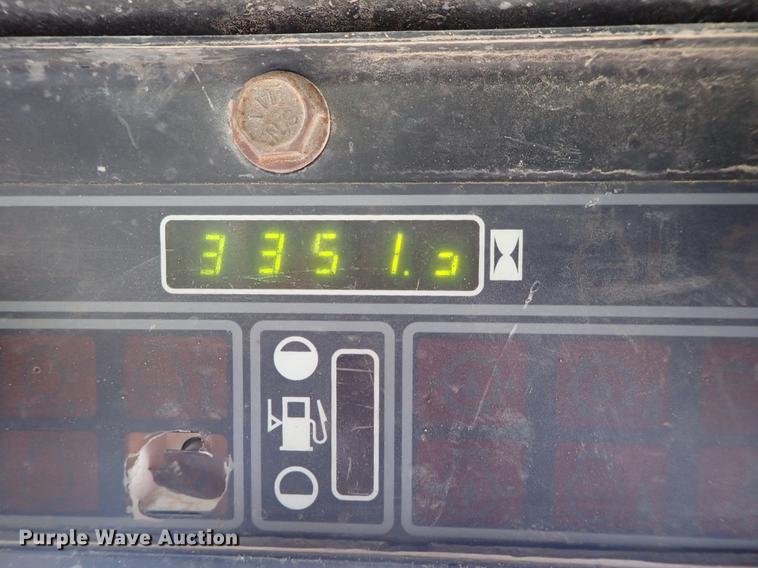 image for item DF8729 New Holland LX655 skid steer