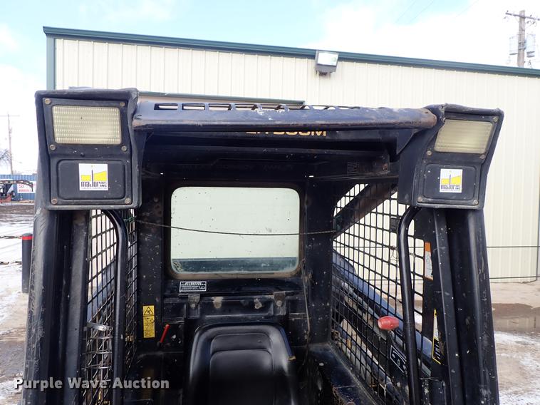 image for item DF8729 New Holland LX655 skid steer