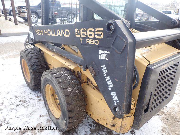 image for item DF8729 New Holland LX655 skid steer