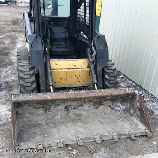 image for item DF8729 New Holland LX655 skid steer