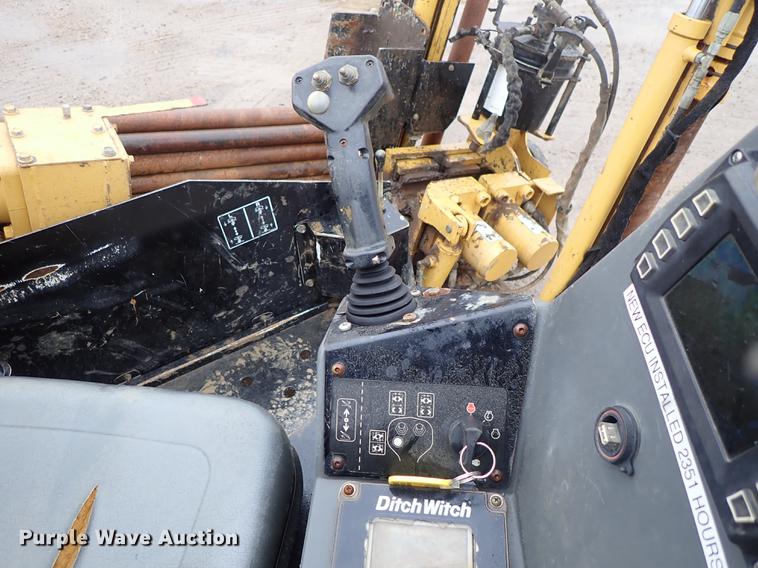 image for item DF8736 2014 Vermeer D9x13 S3 directional drill, mud mixing system, and trailer