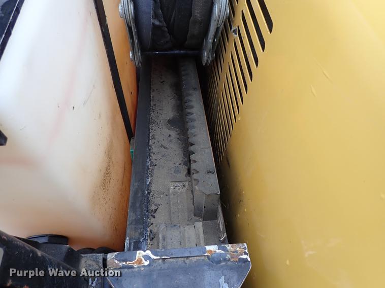 image for item DF8736 2014 Vermeer D9x13 S3 directional drill, mud mixing system, and trailer