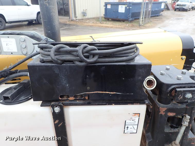 image for item DF8736 2014 Vermeer D9x13 S3 directional drill, mud mixing system, and trailer